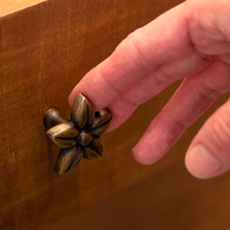 プルメリアデザインのハンドル