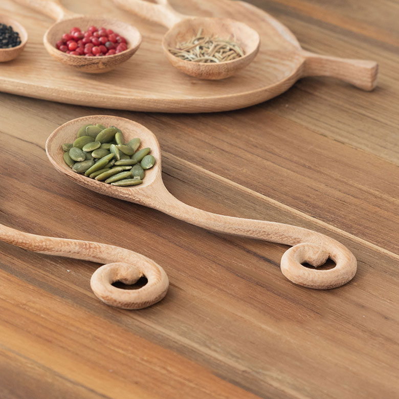 ほっこりとした温かみを食卓にプラスしてくれます