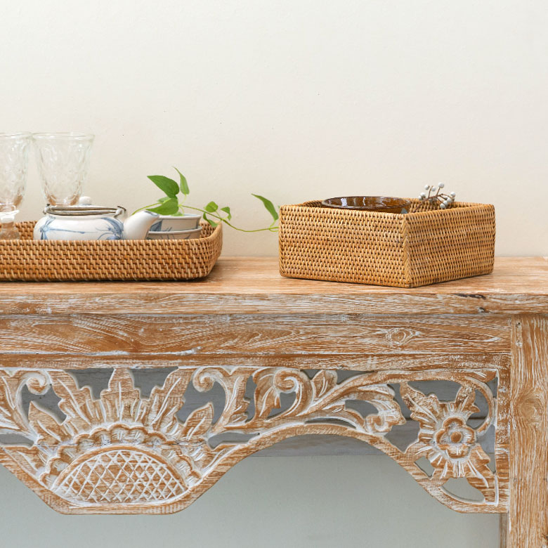 シンプルですっきりとしたデザインは、洗面スペースやリビング・キッチンなどどんな場所に置いてもすっと馴染みます。