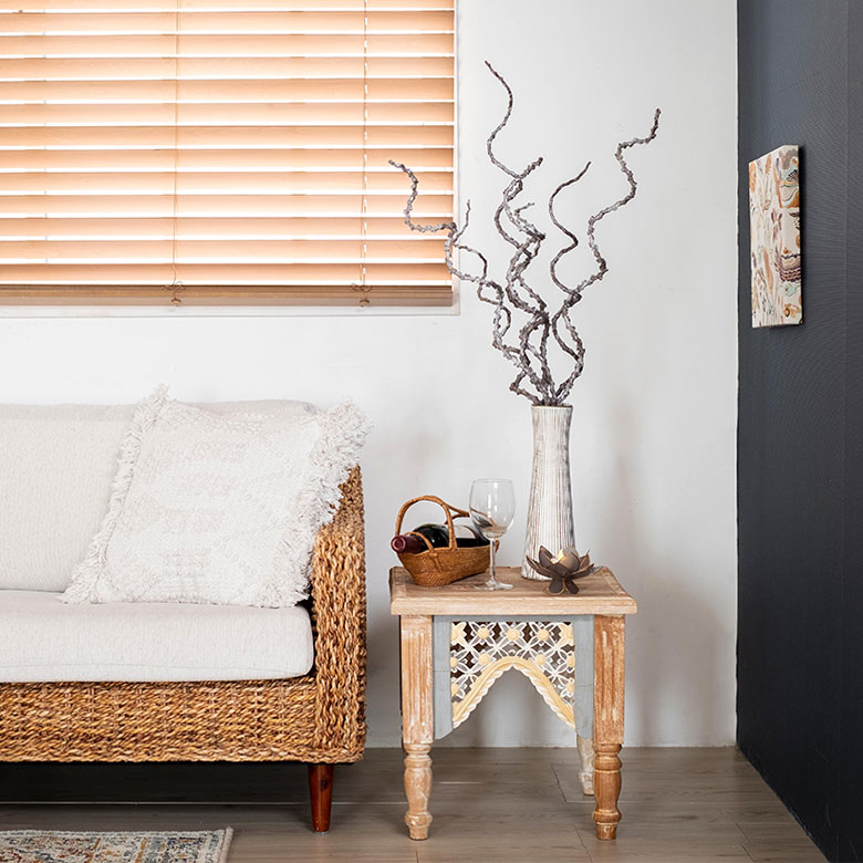 長さがあるのでサッとフラワーベースに入れるだけでも存在感があります。