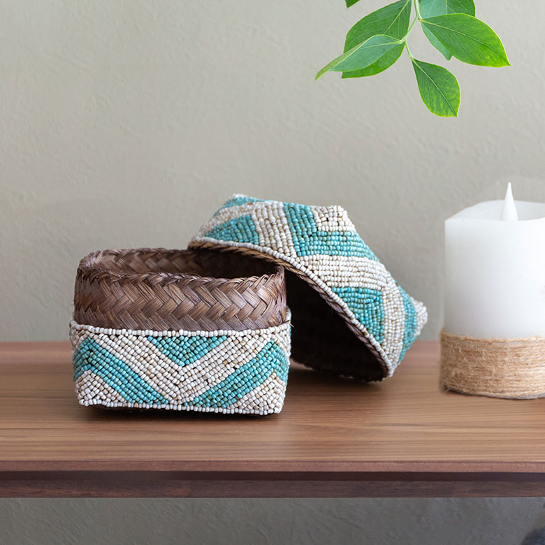 小物入れとしてはもちろん、高級感のあるデザインなのでそのままオブジェとして飾れば、ひと味もふた味も違ったバリの雰囲気を楽しめます。