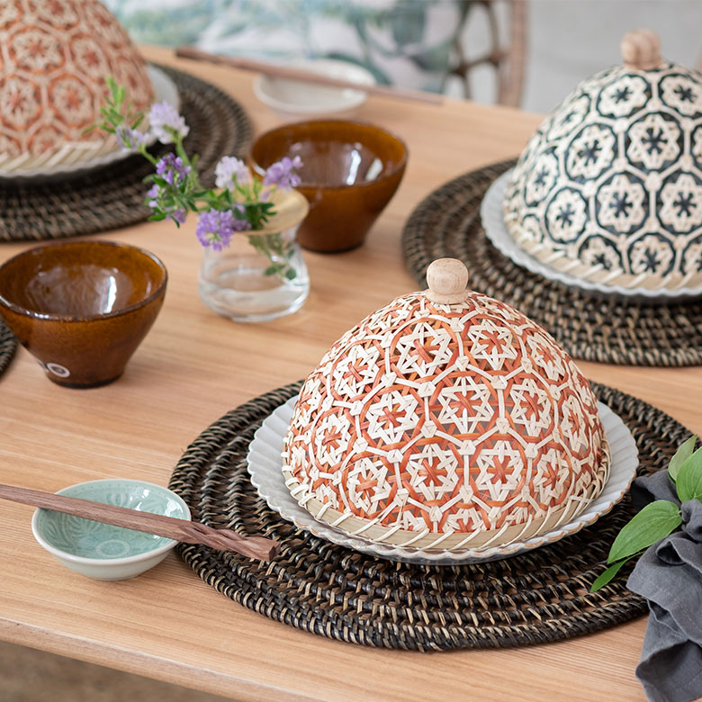 華やかで存在感たっぷりのカラー