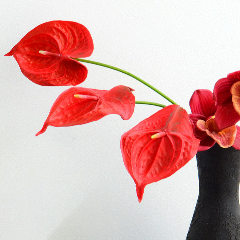 3色展開なので組み合わせてカラフルに飾るのもおすすめです。