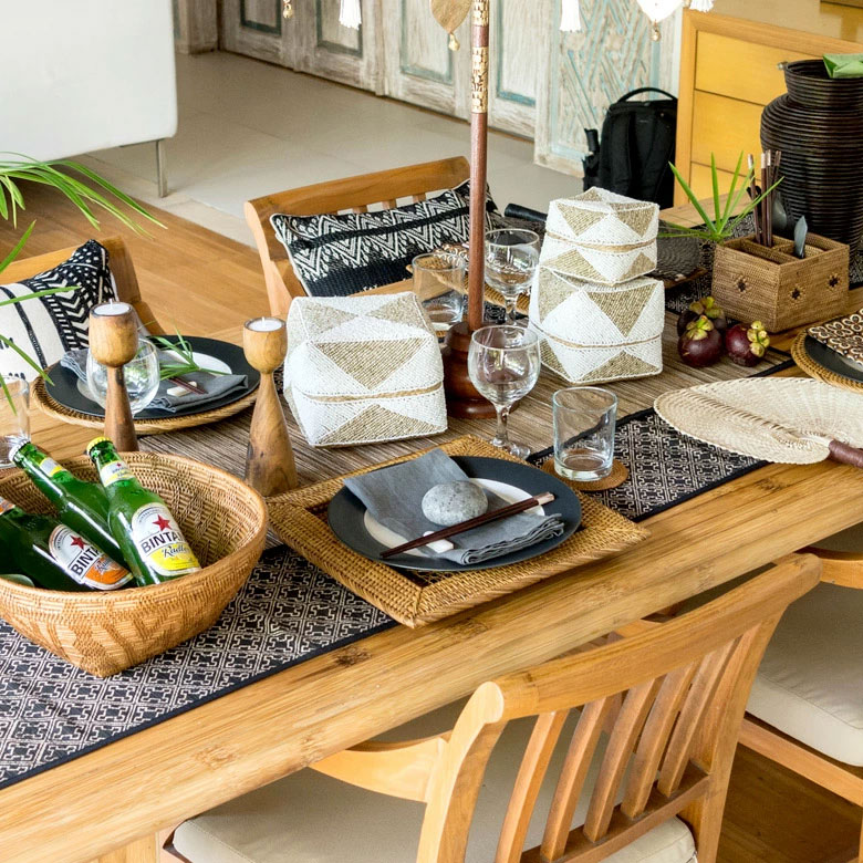 天然ラタンのトレイ