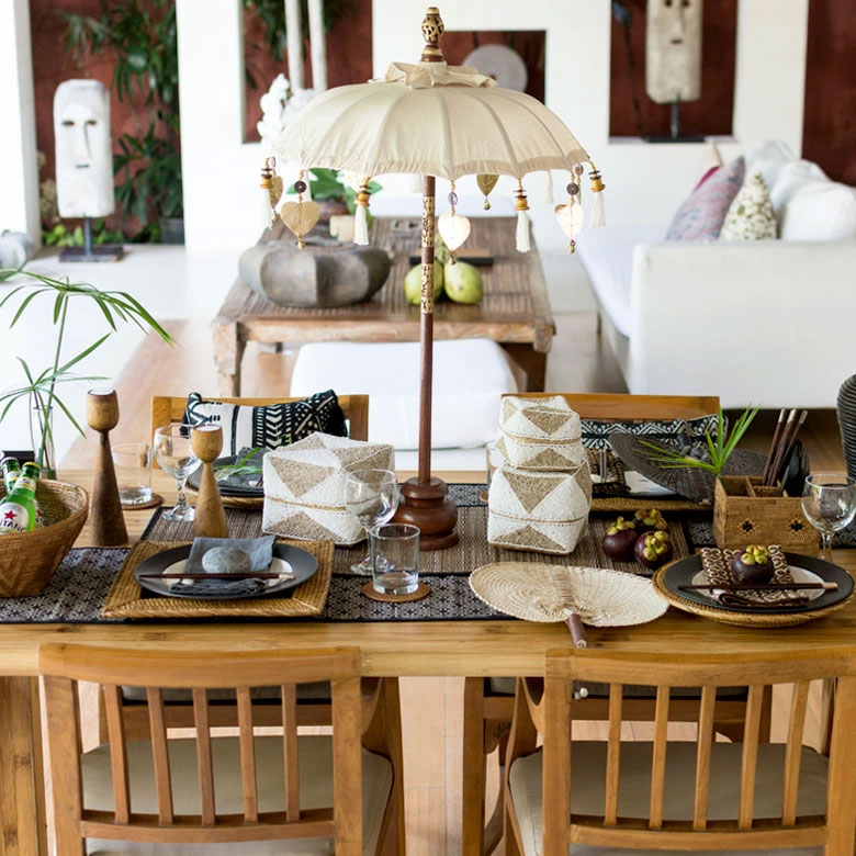 グレイッシュホワイトカラー