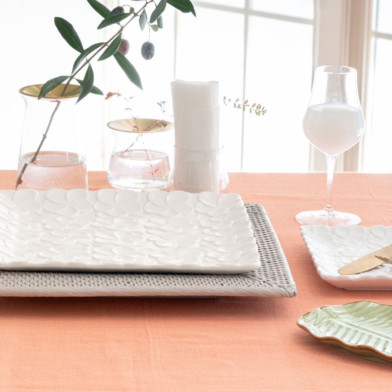 素材そのものの色を活かしたナチュラルカラー