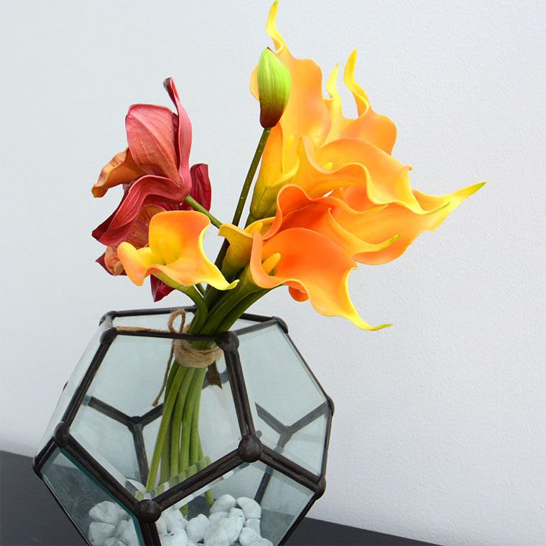 3色展開なので組み合わせてカラフルに飾るのもおすすめです。