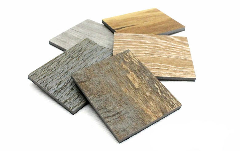 フロアタイルの無料カットサンプル。