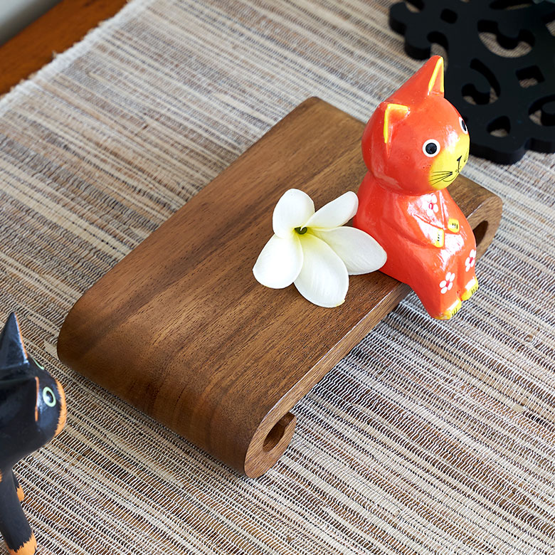 渦巻きデザインの木製デコレーショントレイ