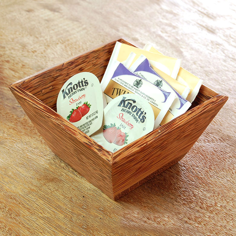 ココナッツウッドの四角い小物入れ