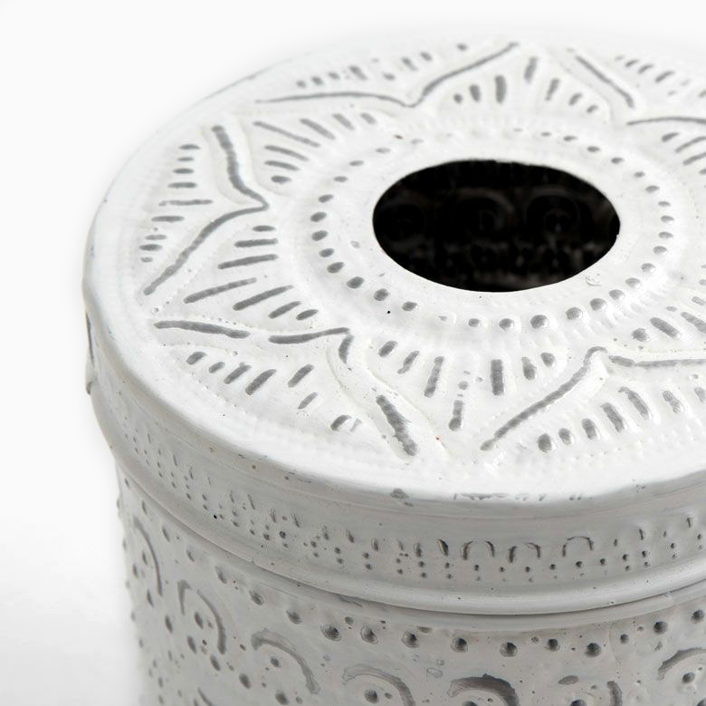 こちらのケースに入れておけばバリ島のヴィラやホテルのような雰囲気に