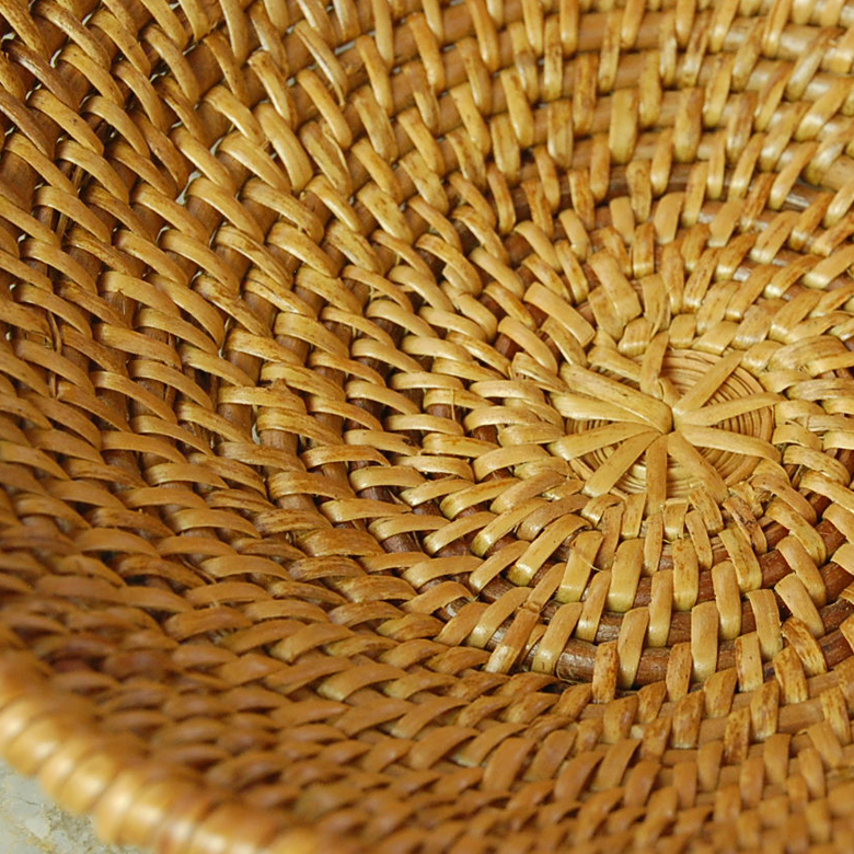 細やかな編み目が魅力