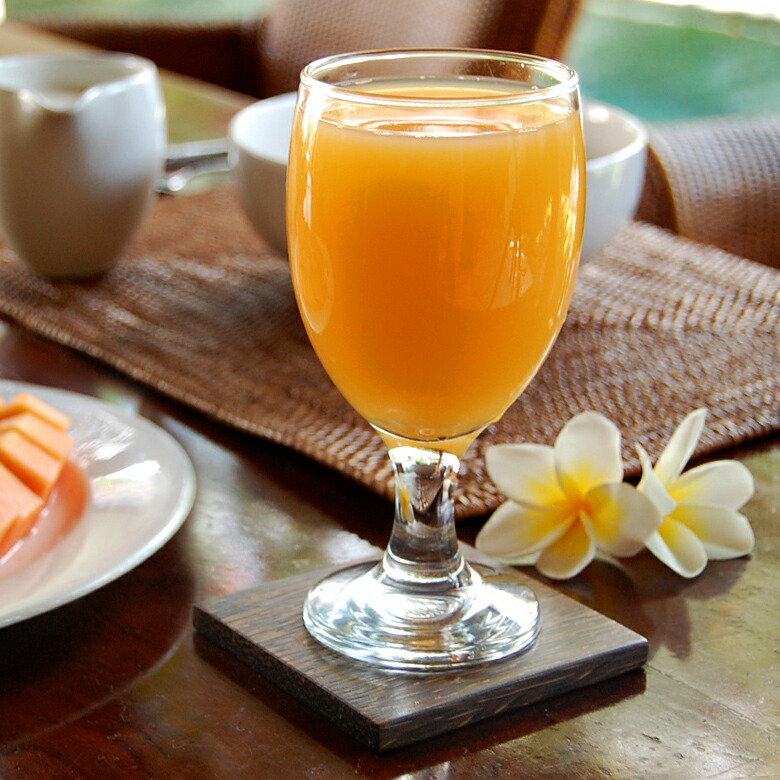 天然のココナッツウッドを贅沢に使用