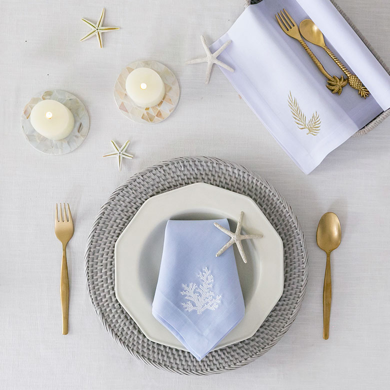 涼しげなライトブルー