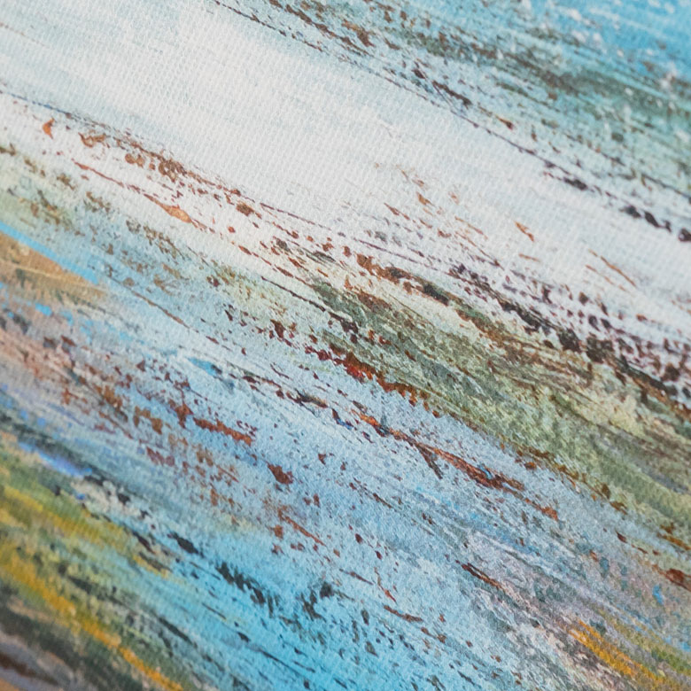 穏やかな海岸を柔らかいタッチで描いた、温かみのあるアート