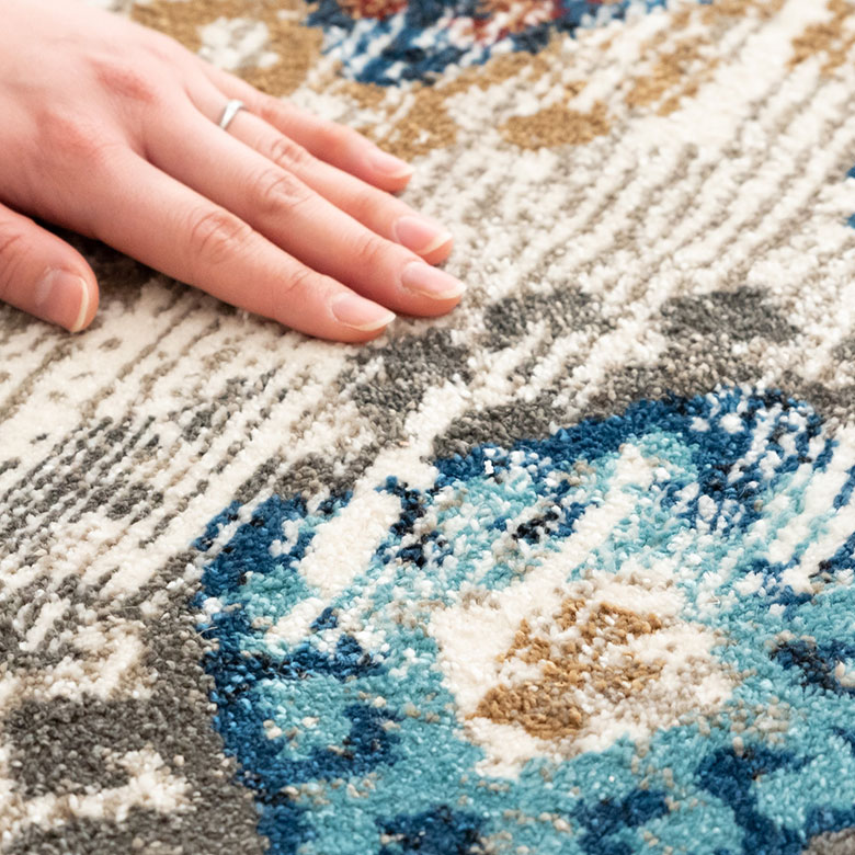 やわらかい毛足が気持ちいい。