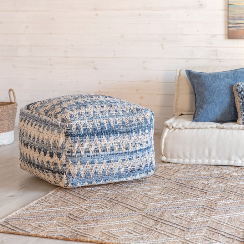 モロッカンやエスニックだけでなく、幅広いテイストのお部屋になじみます