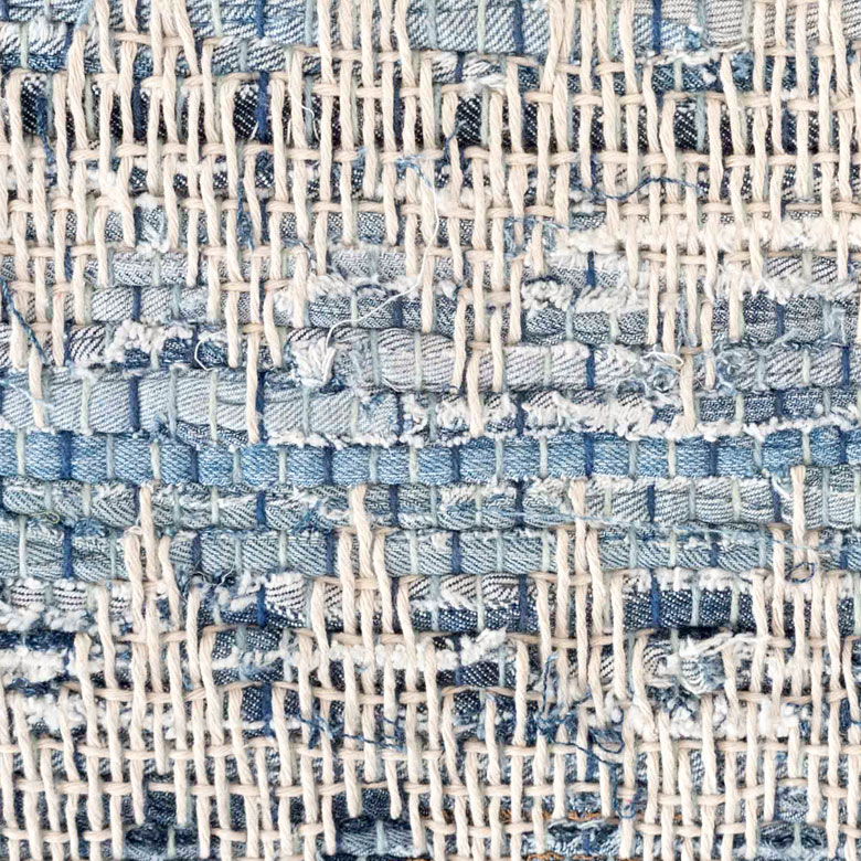 ひとつひとつ職人さんによるハンドメイド