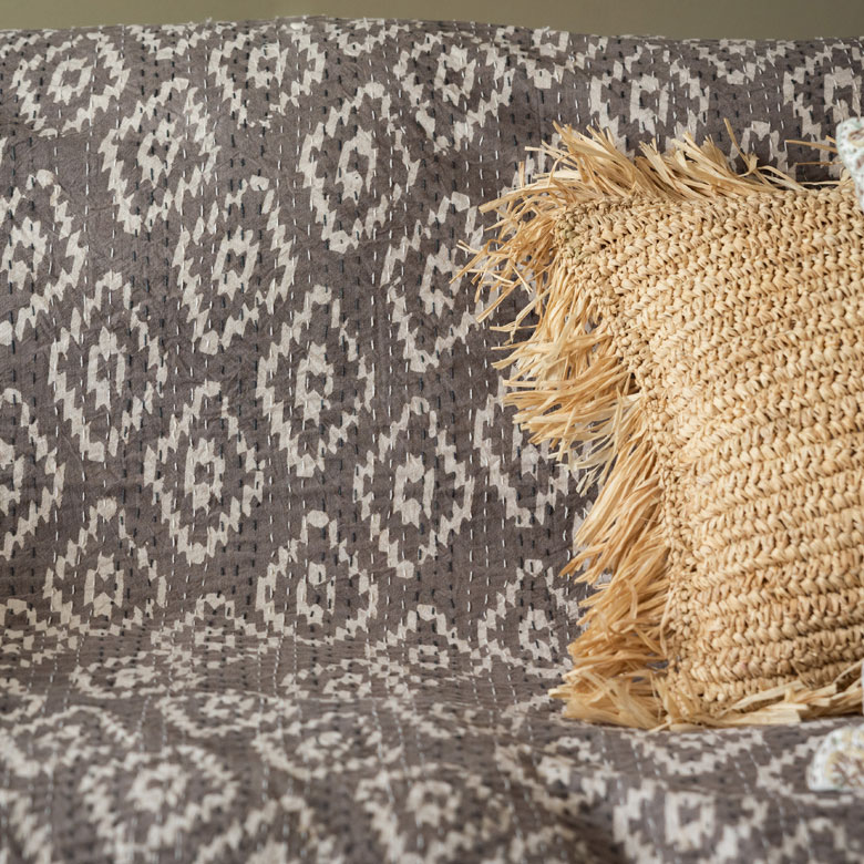 カンタ刺繍よりも手軽に取り入れれるインドファブリック