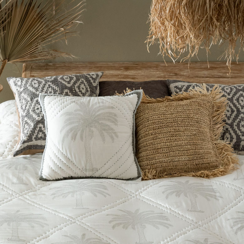 一緒に使いたいクッションカバー。