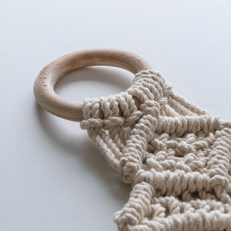 リングがついているので届いたらすぐに使用できます