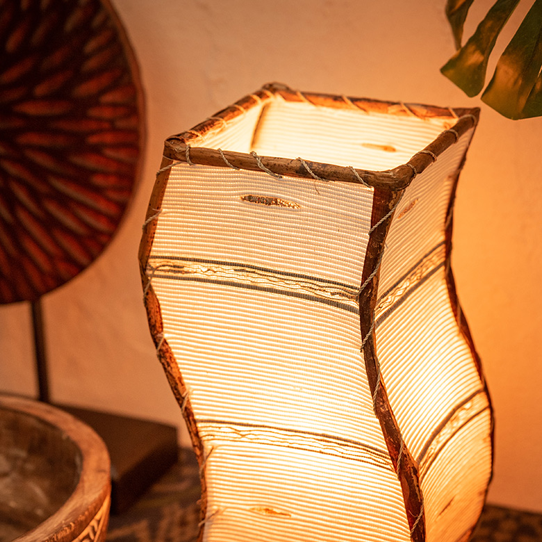 リラックスできる優しい光を放ちます