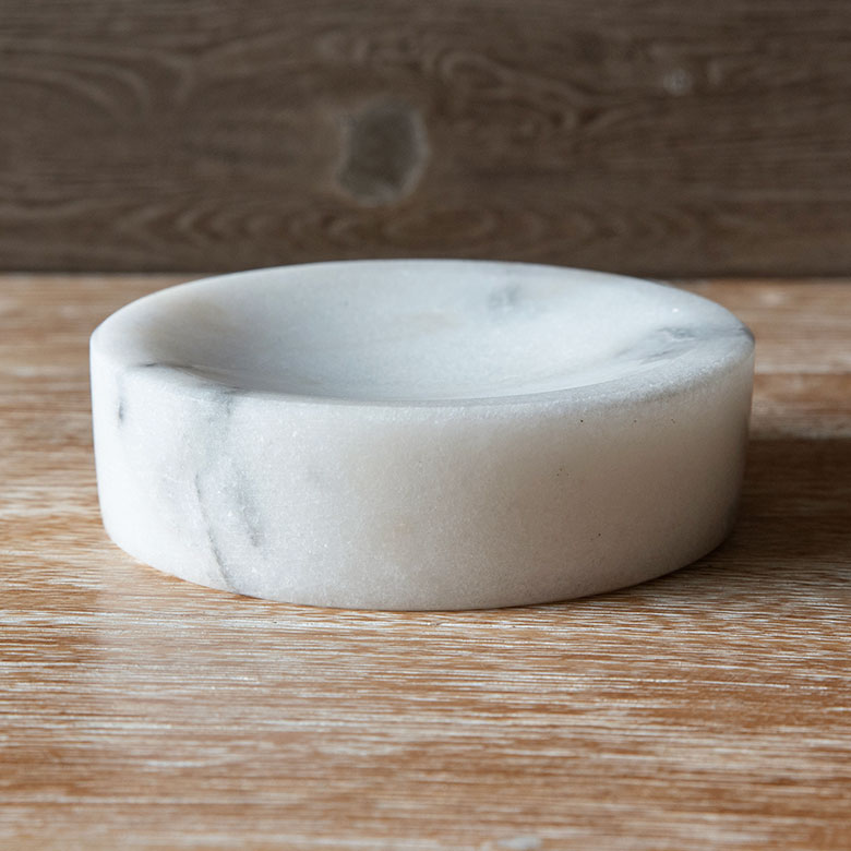 側面もしっかりとした厚み