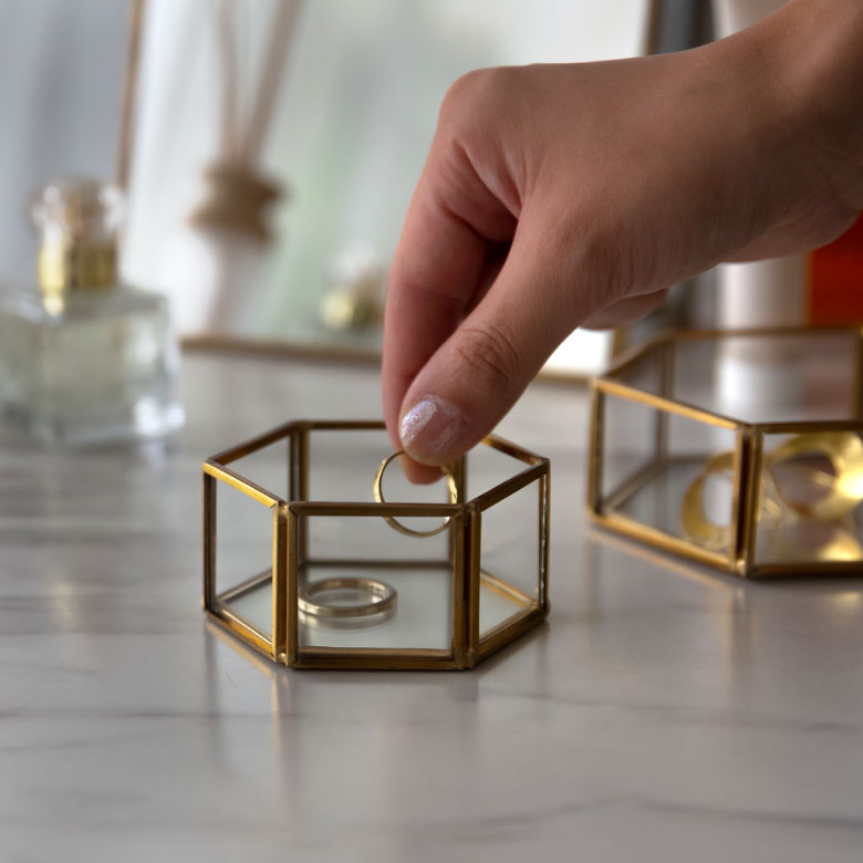 フタ無しタイプなので、開け閉めする手間がなくさっと取り出すことができます