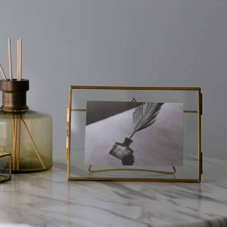 繊細でシンプルなデザインはインテリアとしても素敵