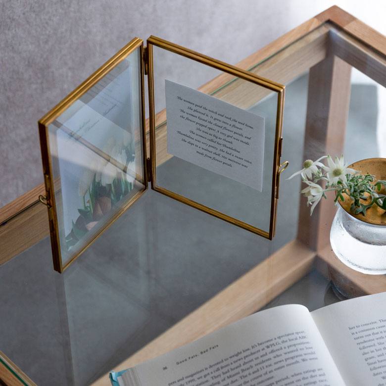 結婚式の受付やテーブルなど、ウェディングシーンにもぴったり