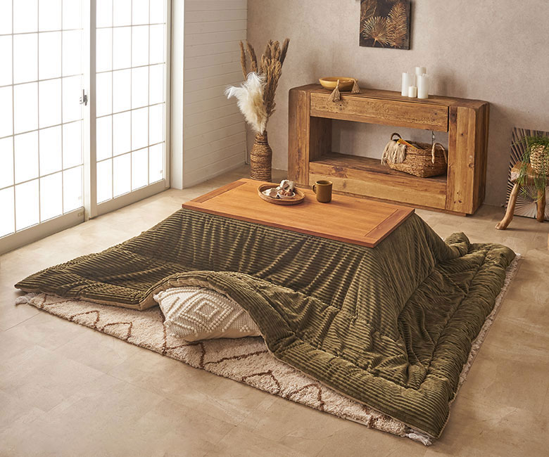 お部屋のインテリアやテーブルの天板に合わせて、好きな色を表に