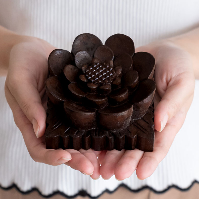 サイズが、幅：約11cm／高さ：約11cmと<br>コンパクトなサイズで、可愛く飾れます