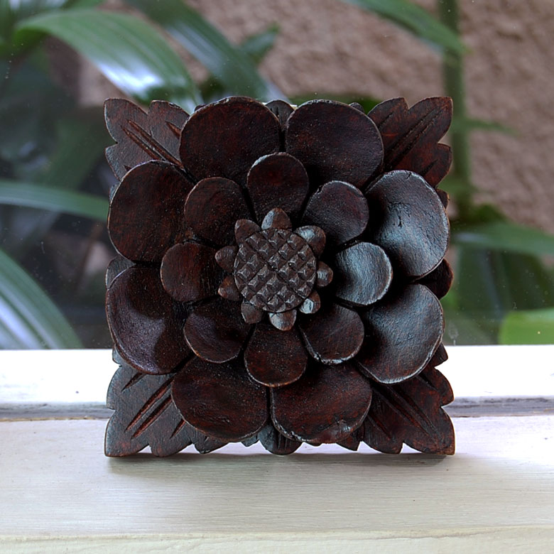 窓際に置くと独特の存在感で、お部屋がアジアンな雰囲気に