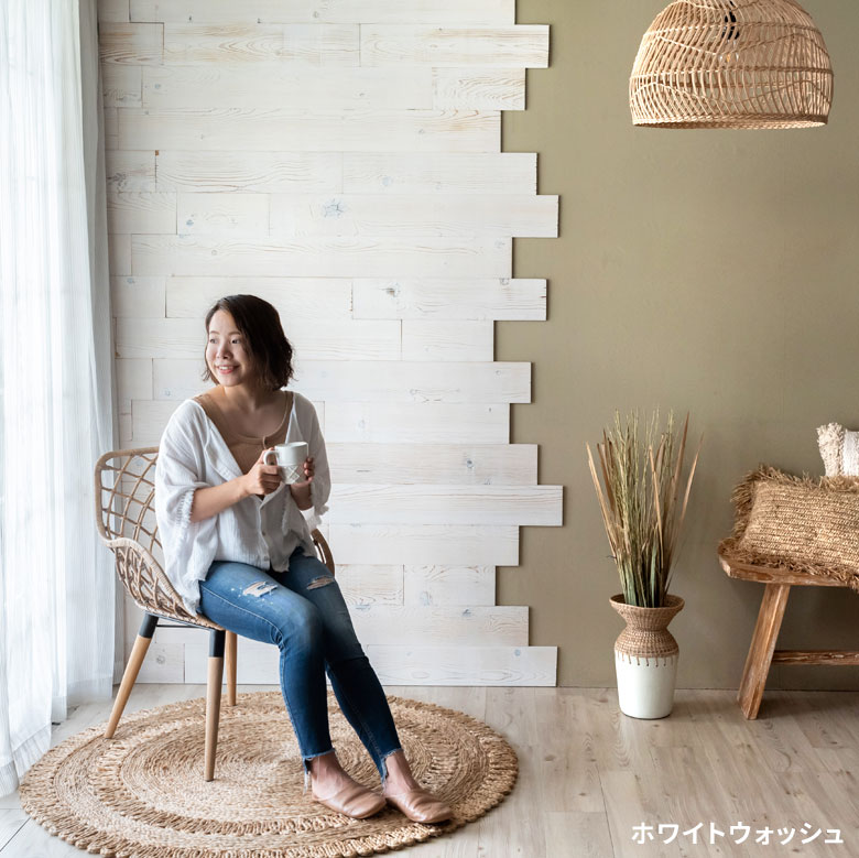 裏面に強粘着のシールが付いた天然木パネル