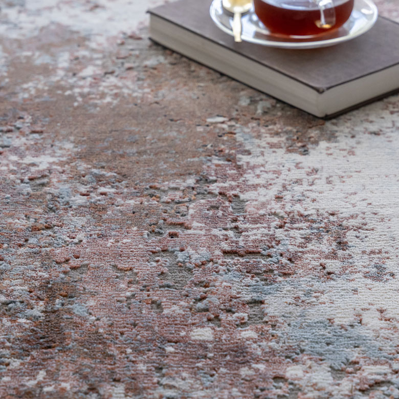 味わいのあるかすれ具合を表現できるのも、高密度ウィルトン織りならでは