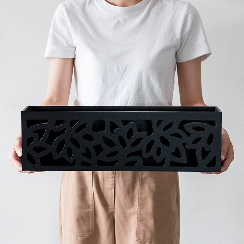 手に持つと、これくらいのサイズ