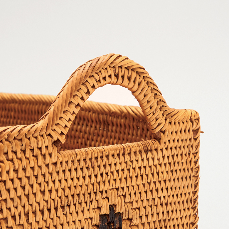 日持ち手付きで持ち運びに便利