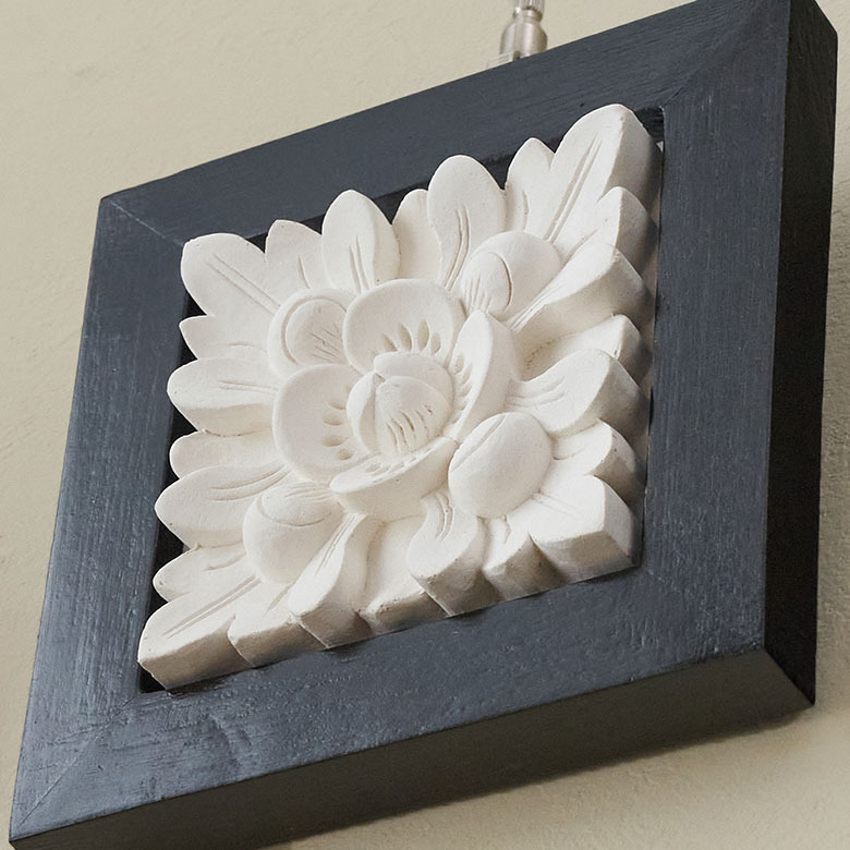 立体感のあるレリーフ