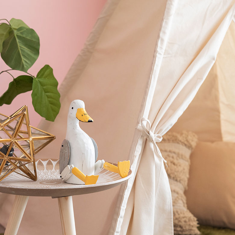 ウッドでできたアヒルのパペット