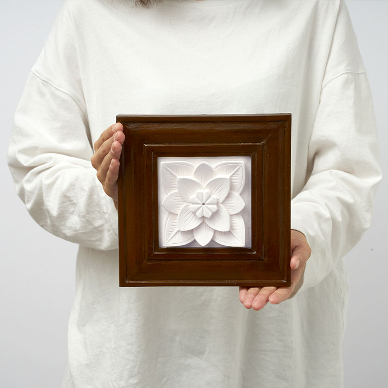 手に持つとこれくらいの大きさ