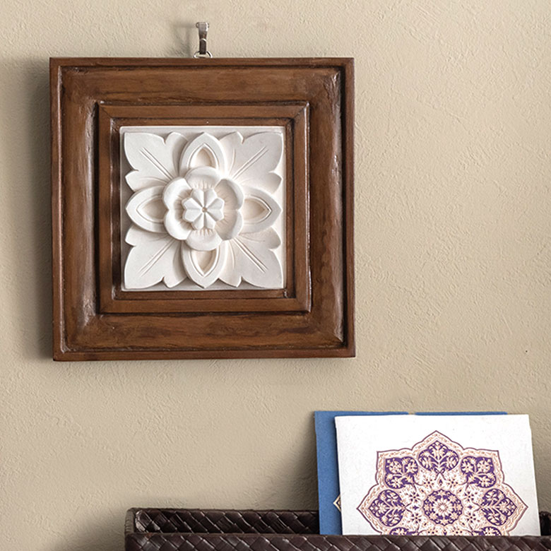 様々な雰囲気に合うレリーフ