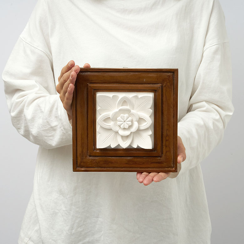 手に持つとこれくらいの大きさ