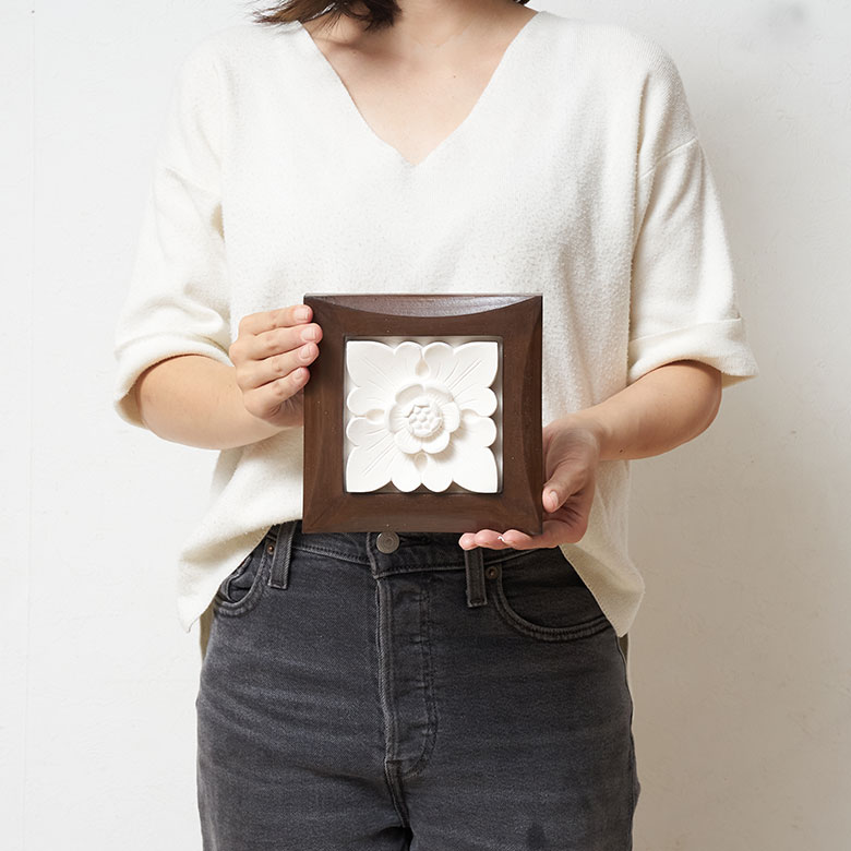 手に持つとこれくらいの大きさ