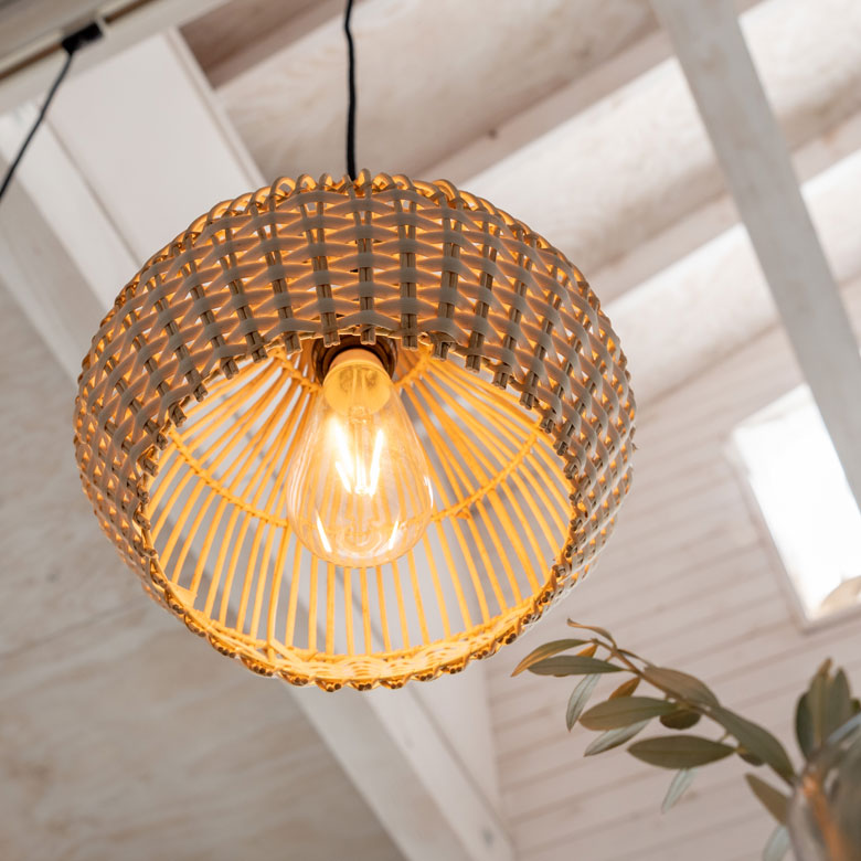 ころんとした丸みのある、可愛らしい玉ねぎみたいなフォルム