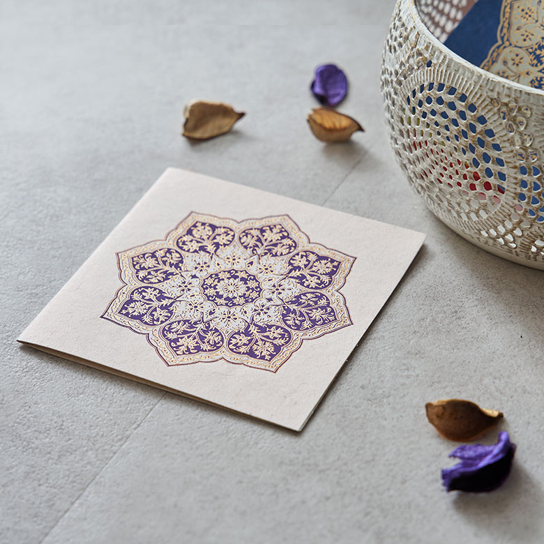 インド生まれの美しいゴールドの色合い