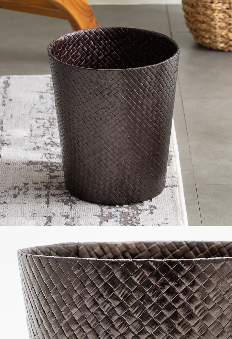 天然素材ならではの質感を楽しむパンダン製のごみ箱