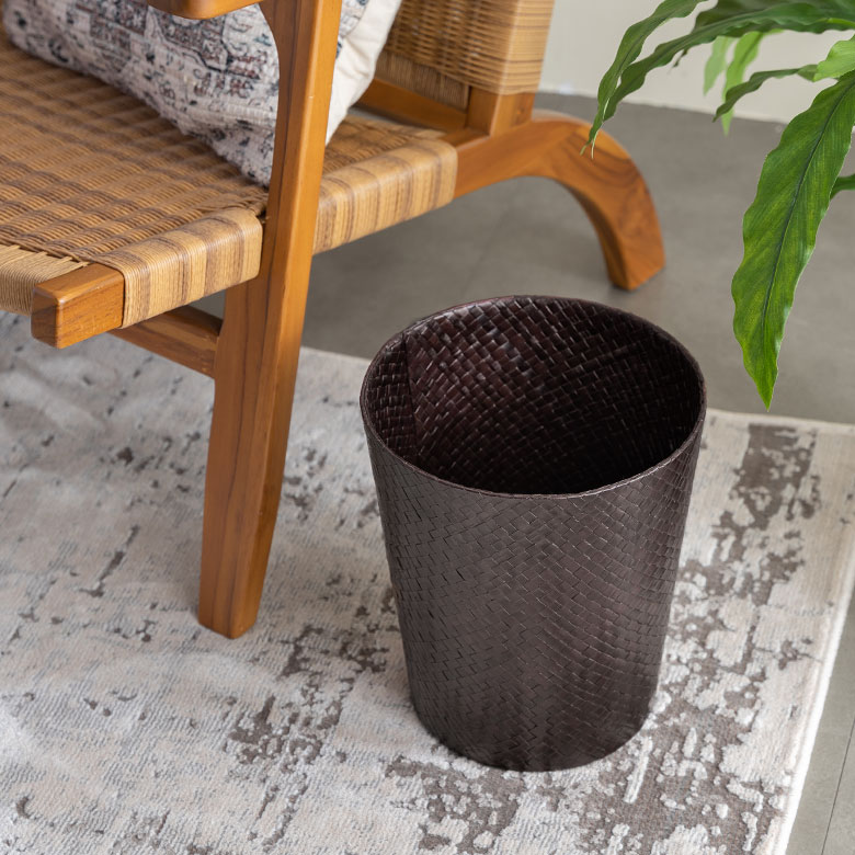 幅広いインテリアに