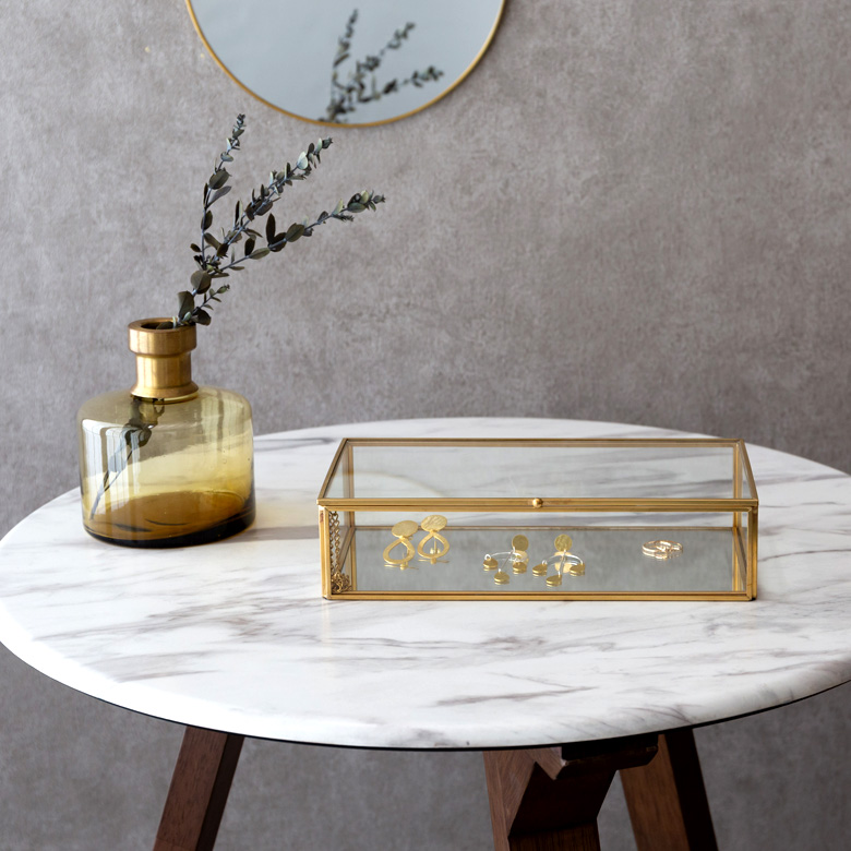 繊細でシンプルなデザインはインテリアとしても素敵