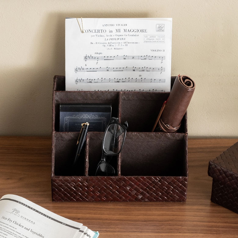 使いやすいサイズ感のペンスタンド