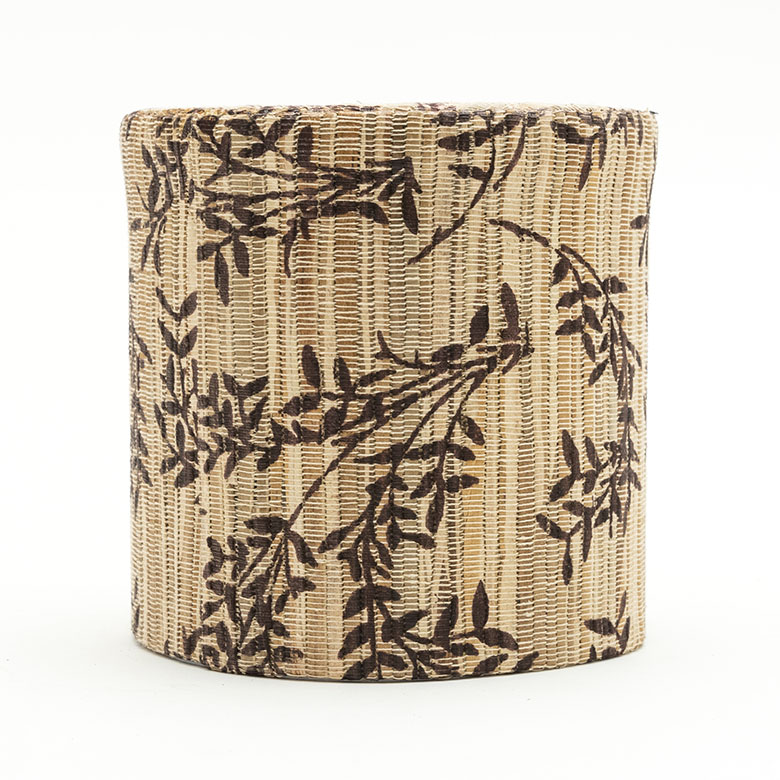 すっきりとした円筒形